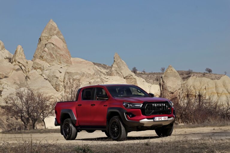 Toyota Hilux GR SPORT Türkiye’de Satışa Sunuldu